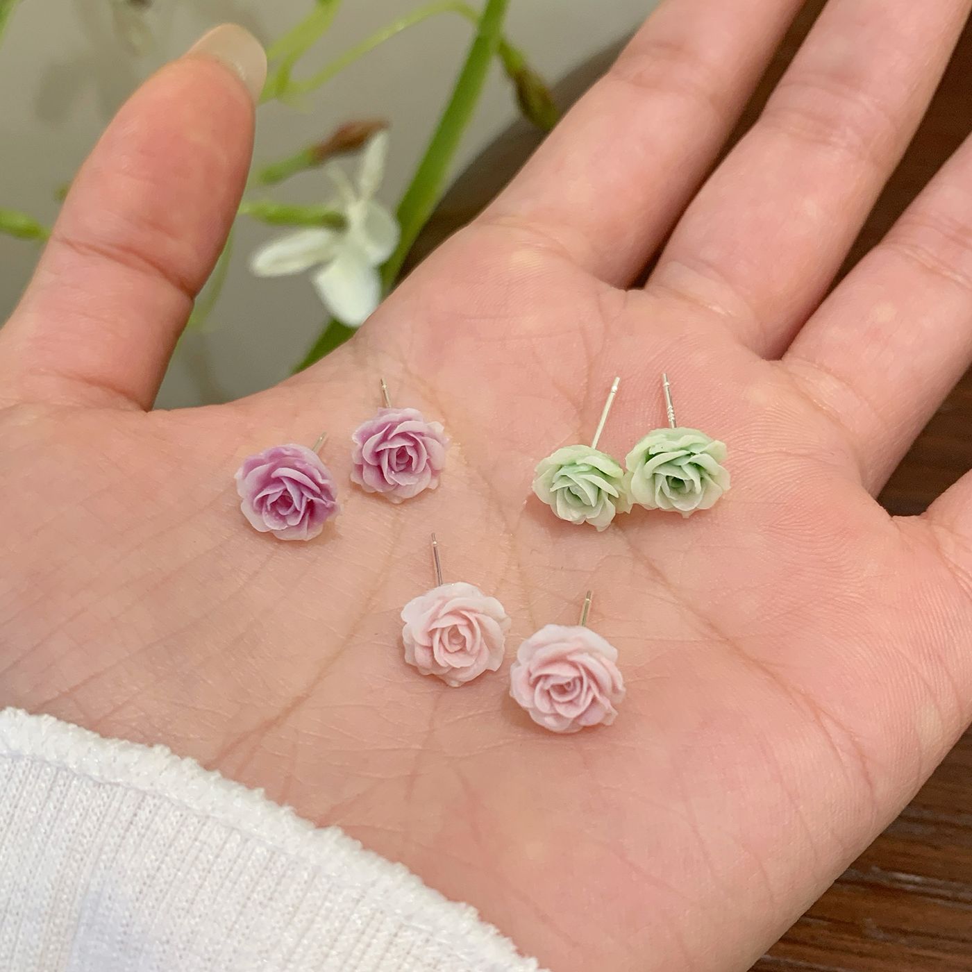 Spring new tie-dyed dried rose flower stud earrings for women, silver needle, ethereal, gentle and sweet, girlish student earrings details Picture