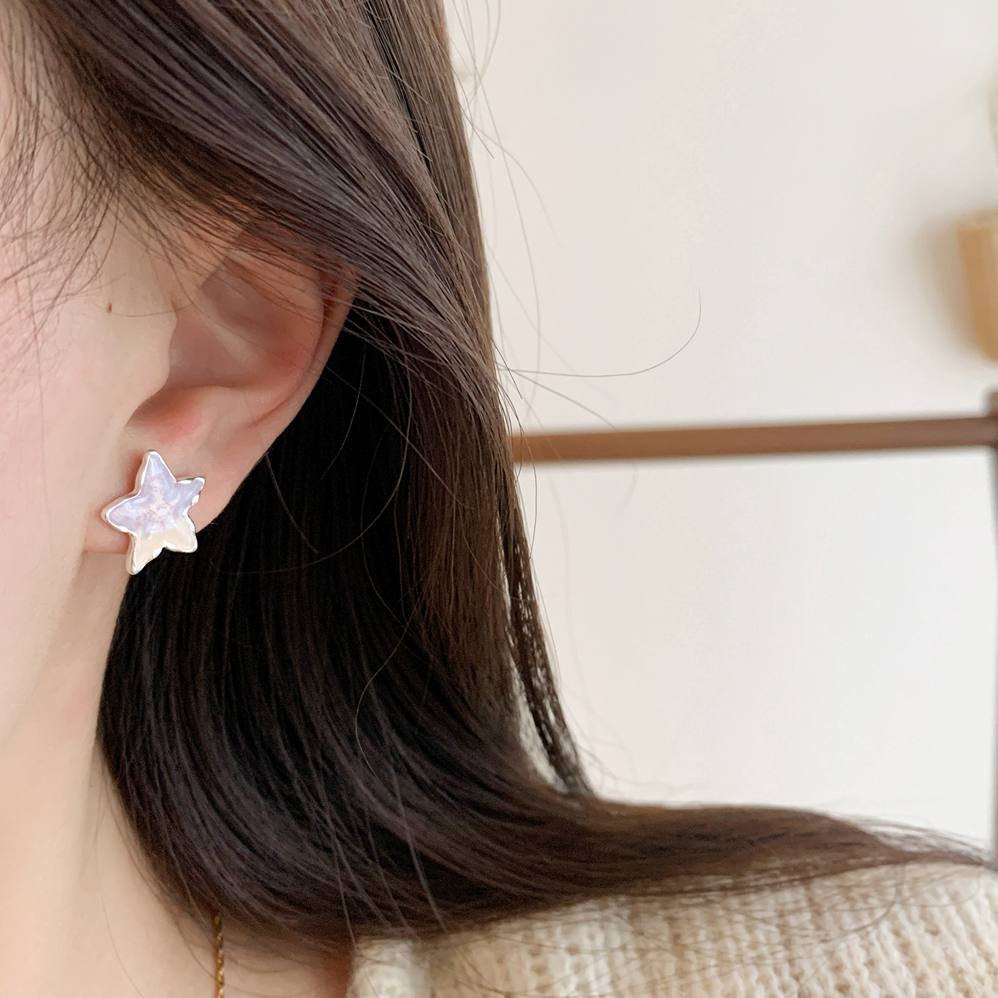New oil-dripping, colorful, heart-shaped bow, C-ring stud earrings, women's silver needle stars, sweet, exquisite and versatile earrings Specification drawing