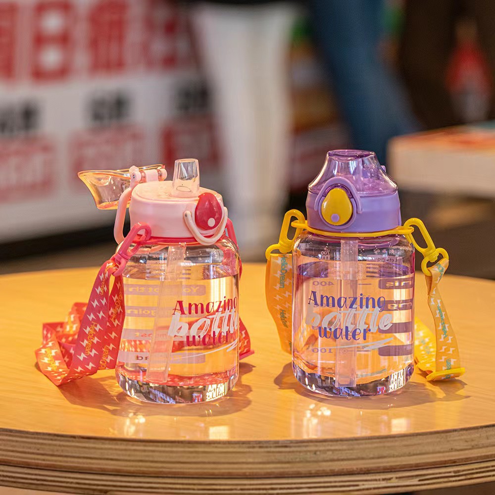 Cute and fun small belly cup, fashionable and high appearance level, straw cup, portable and easy to use, anti-drop, takeout plastic cup Application Scenario
