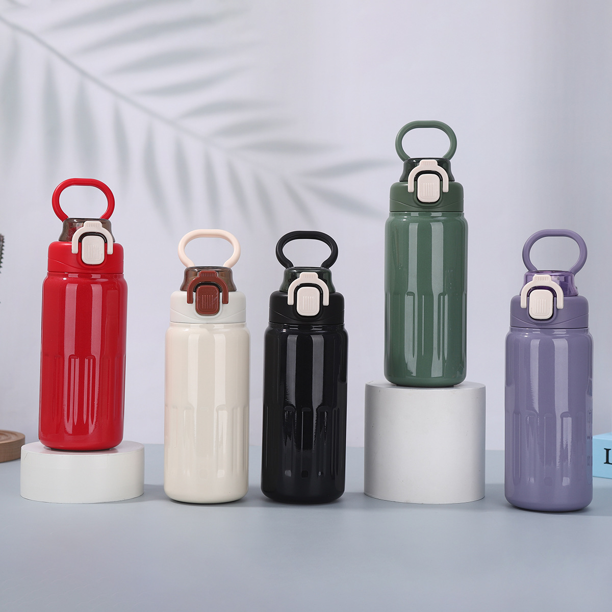 New 316 stainless steel vacuum insulated cup, large-capacity, portable with handle, high appearance level, men's and women's sports water bottle full figure