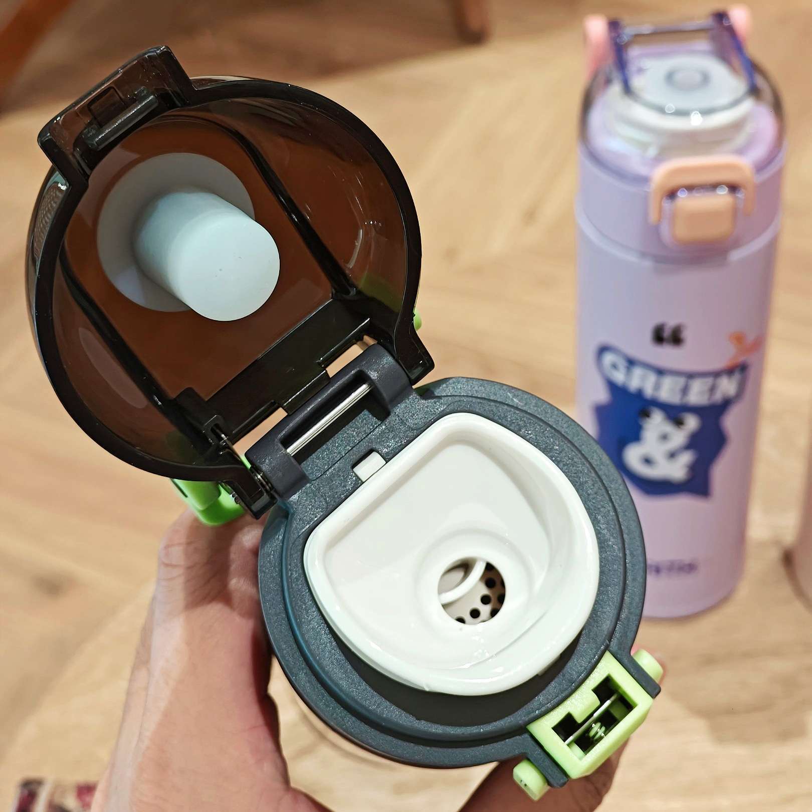 316 stainless steel insulated cup, high appearance level, large-capacity water cup for boys, girls, children and students, portable direct drinking cup Application Scenario