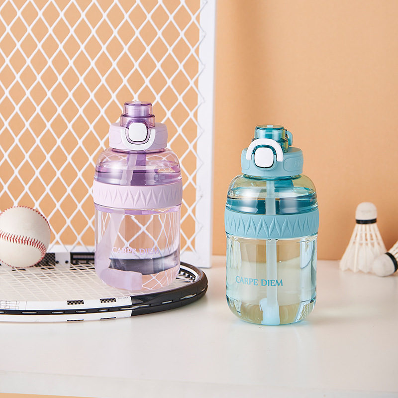 Sports water cup, student portable water bottle, ton ton bucket, high appearance level, summer portable cup, children's plastic cup, can hold boiling water Application Scenario