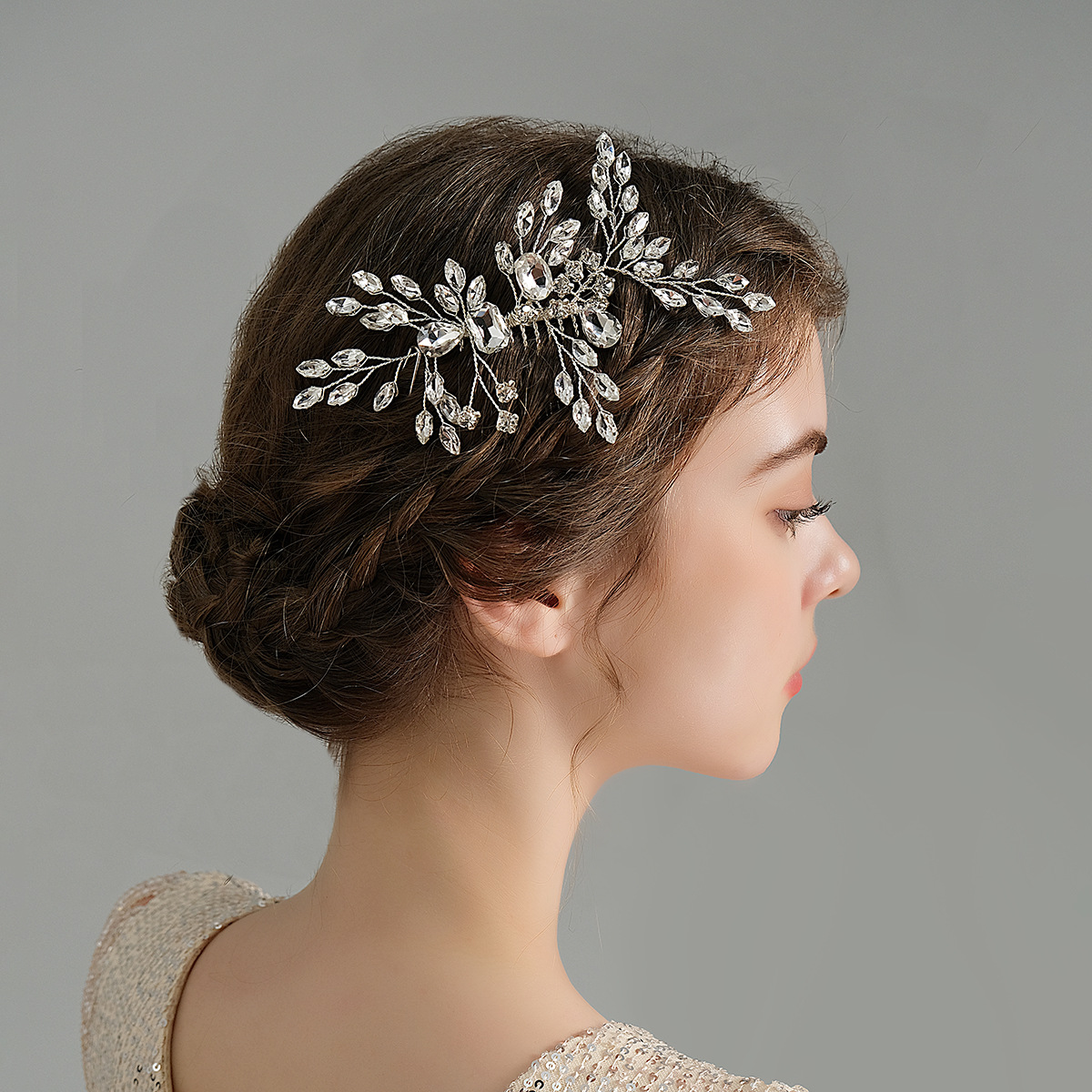 Xiuhe ancient-style hair accessories, new Chinese-style wedding headwear, handcrafted crystal flower combs, simple hair combs, bride headwear full figure