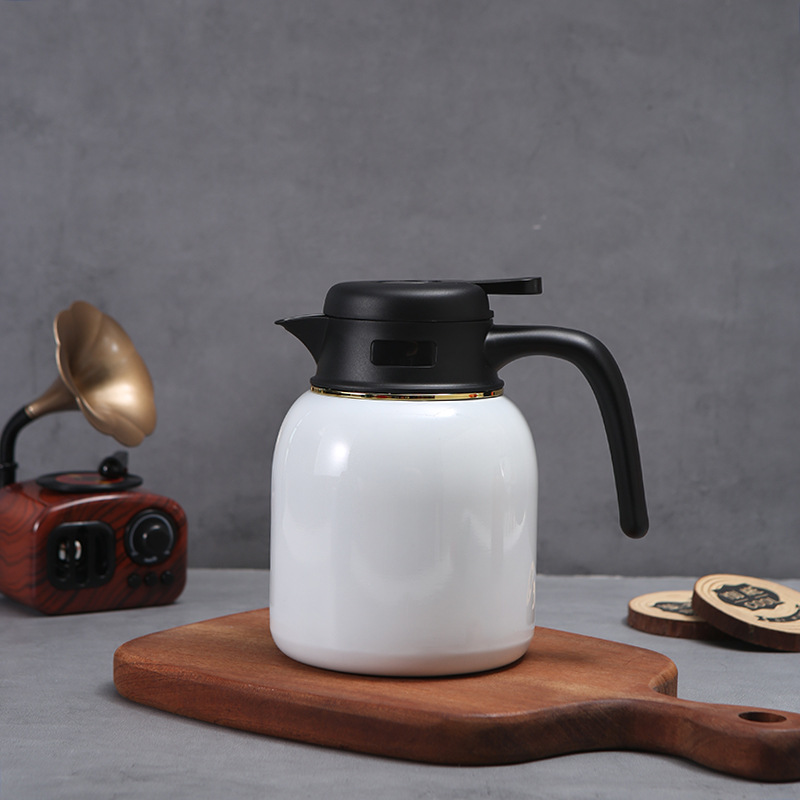 Manufacturer's 316 stainless steel insulated stewing pot with handle, portable coffee pot, large-capacity tea and water separation stewing pot Application Scenario