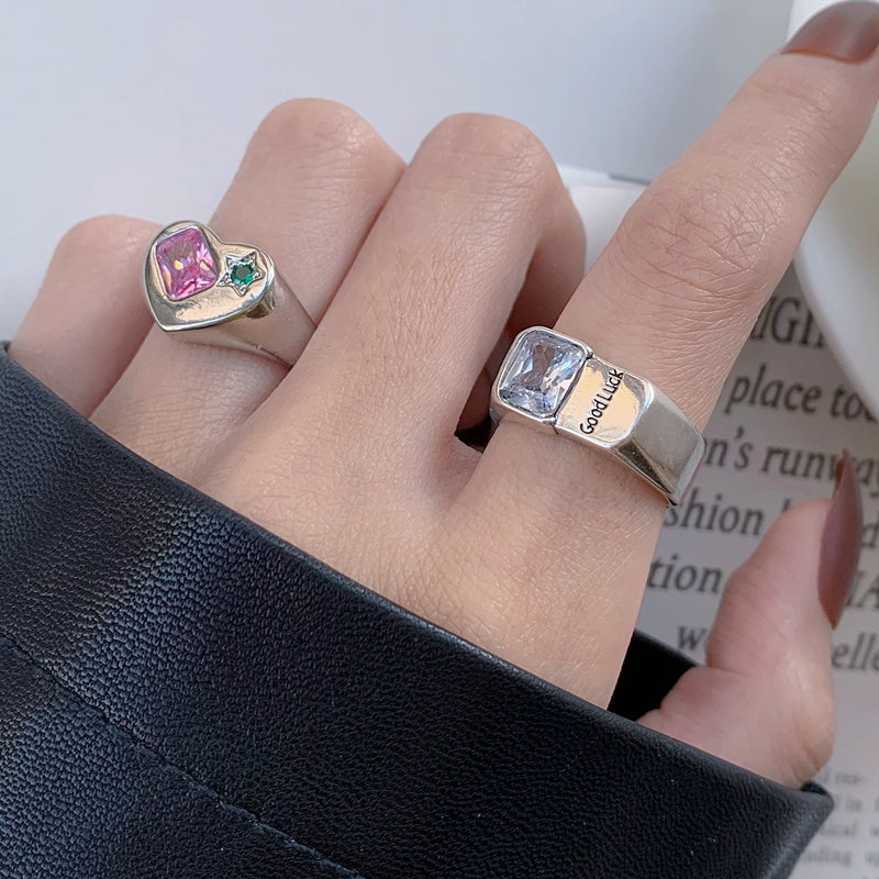 goodluck Ring: A fashionable, individualistic, cool and stylish zircon heart-shaped food ring with a sense of design full figure