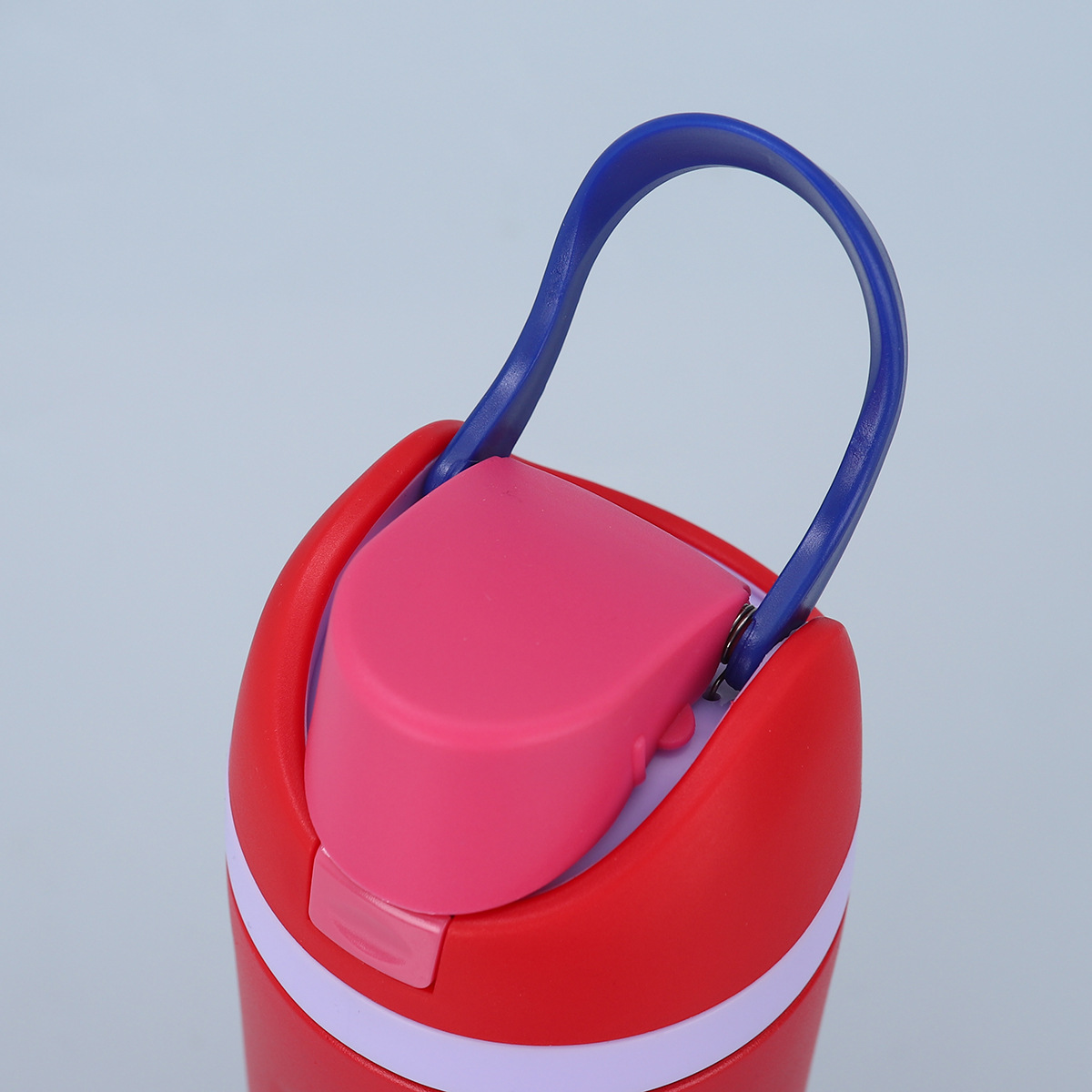 Cross-border new OWALA-style fruit cup, insulated cup, 304 stainless steel direct drinking car cup, handle sports water bottle Application Scenario
