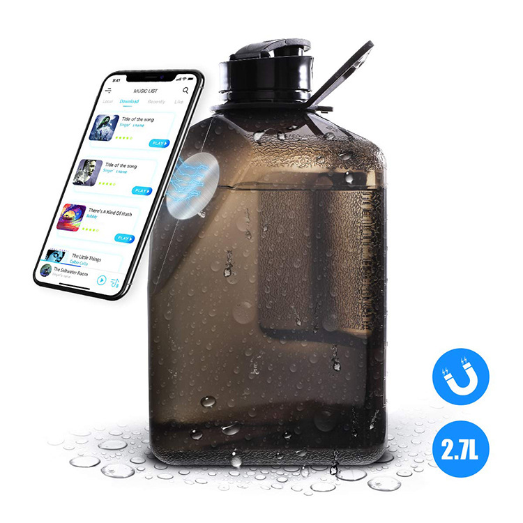2.7L Creative gym large-capacity water bottle with magnet for mobile phone photography 2.2Ll Lazy Stand Sports water bottle full figure