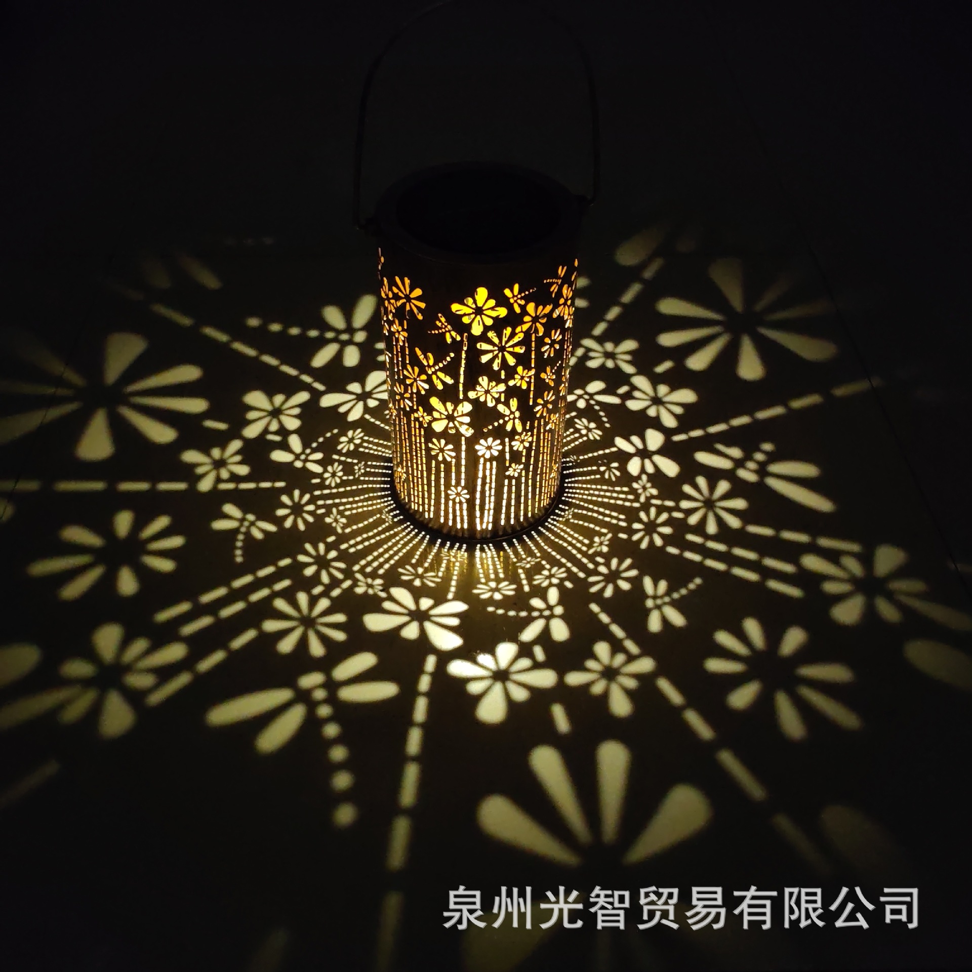 Cross-border solar lamps, ironwork outdoor lamps, courtyard waterproof decoration, balcony night lights, garden atmosphere chandeliers, hollowed-out details Picture