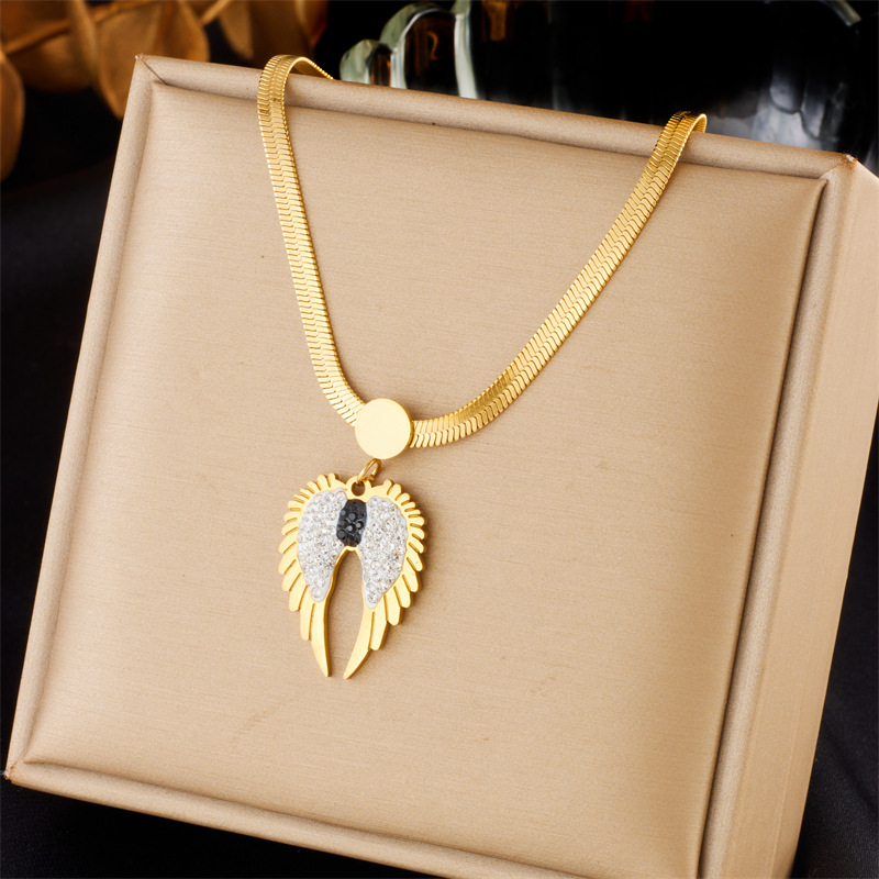 Korean-style fashionable, individual and creative diamond-encrusted wing pendant, blade chain, stainless steel gold-plated necklace details Picture