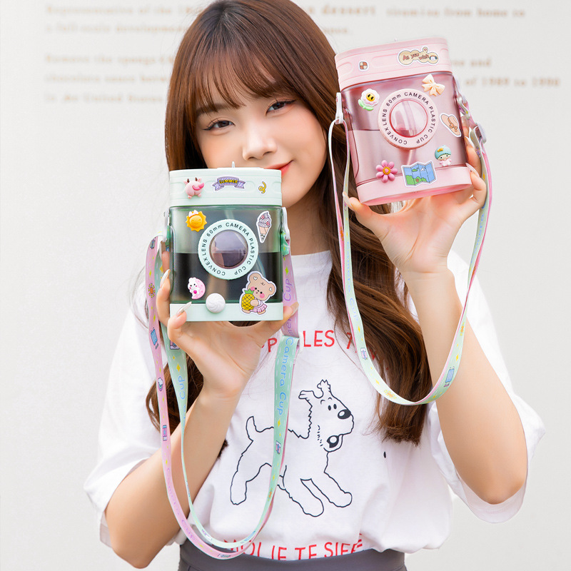 Yafiqi factory direct sales custom-made European and American creative retro camera cups, straws, plastic water cups, slanted crossbody straps, water bottles Specification drawing