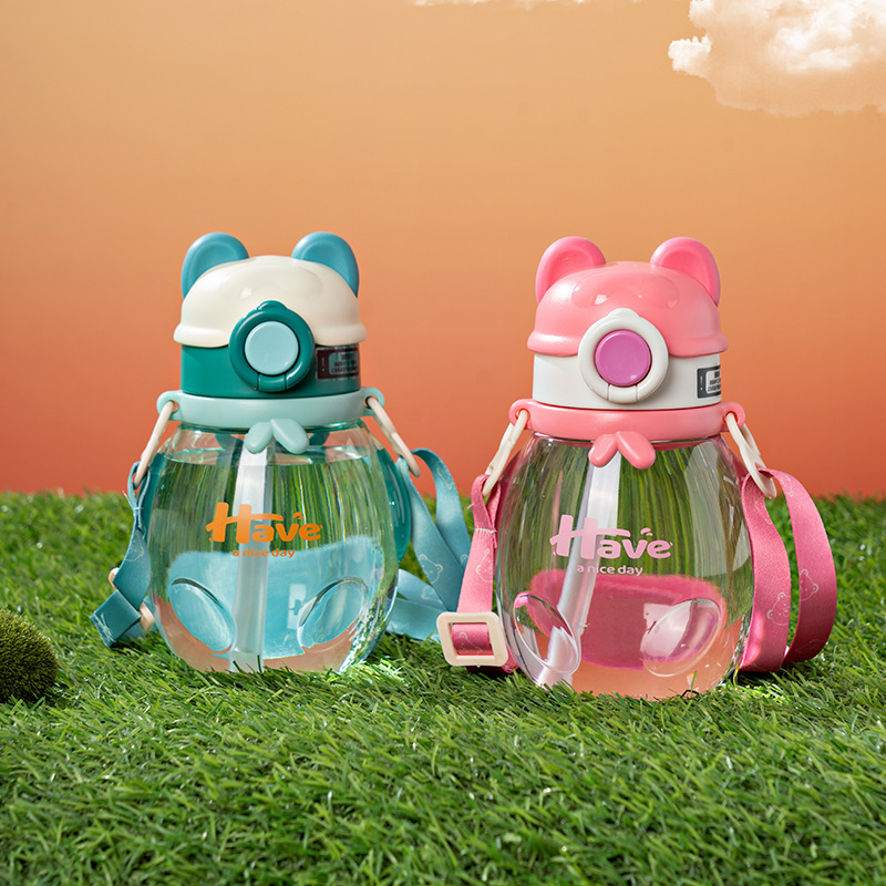 New cute children's plastic cup, summer bouncy lid straw cup, shoulder strap portable cup details Picture