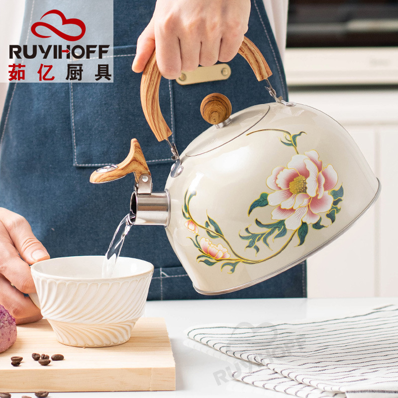 New cross-border flower-patterned sounding kettle, European and American kitchenware creative white sounding large-capacity kettle 3L Application Scenario