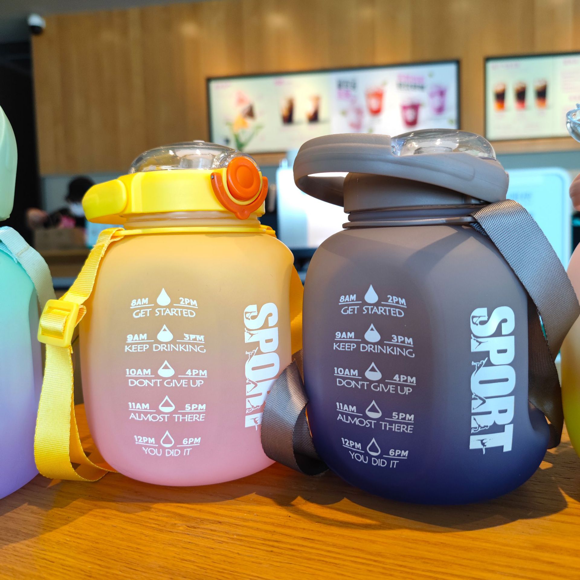 Gradient frosted large-capacity, irregular-shaped flat water bottle, sports and fitness water bucket, portable rope, duckbill hot water cup Application Scenario