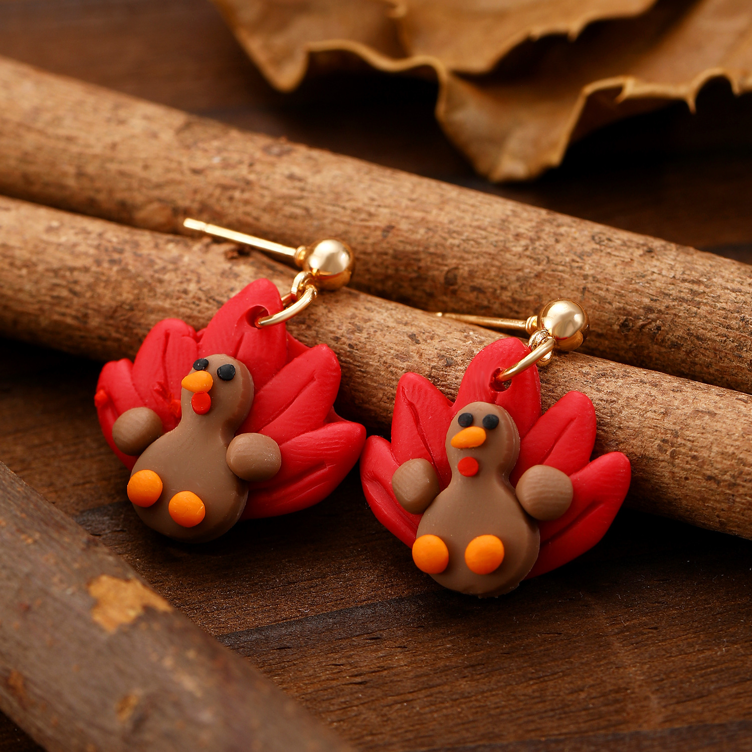 Fashionable bird stud earrings for women, cartoon soft clay Turkey, maple leaf stud earrings, wholesale of cross-border Thanksgiving earrings from Europe and America Application Scenario