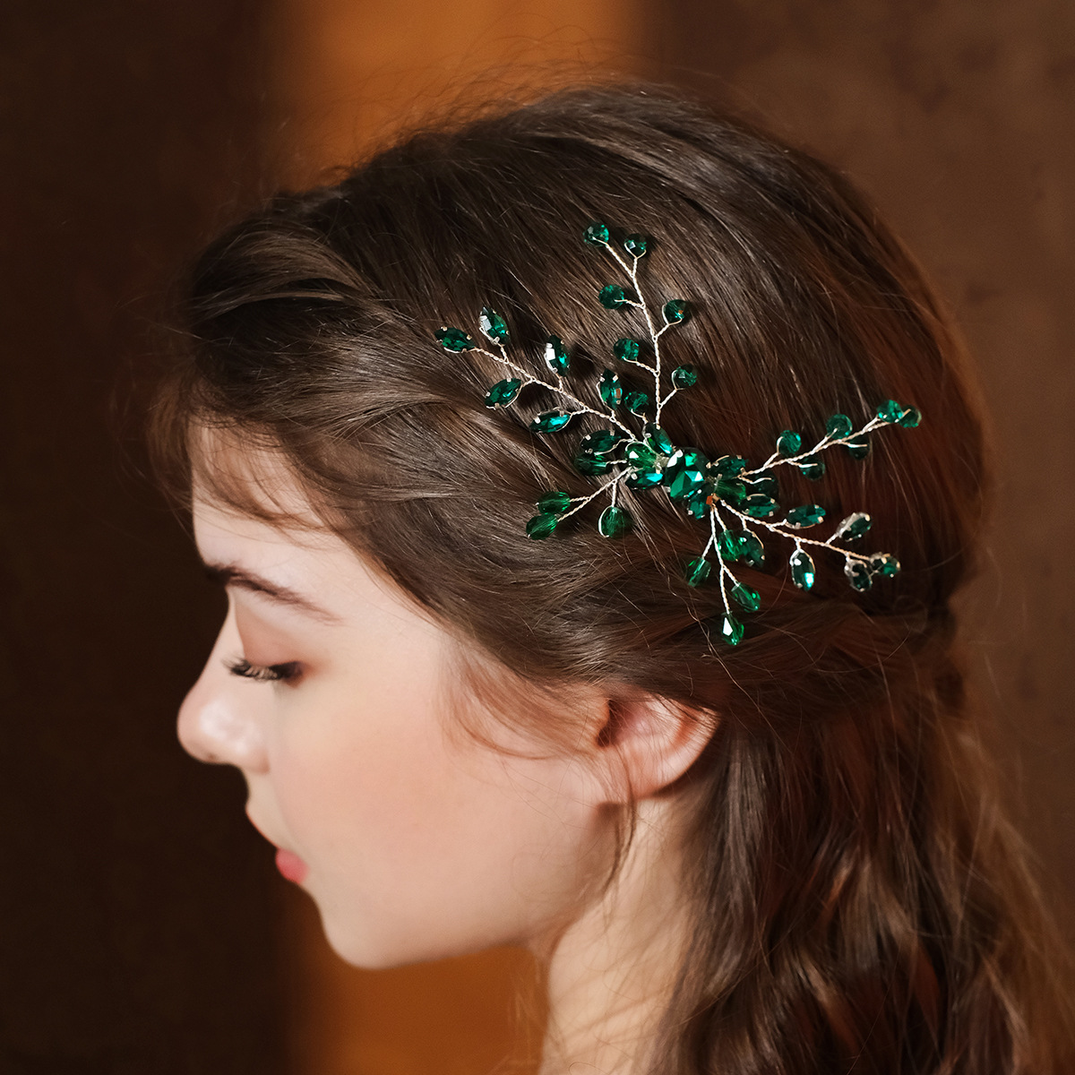 New Chinese-style Xiuhe ancient-style hair accessories, forest-themed elegant hair comb, wedding dress headwear, versatile green crystal hand-inserted comb full figure