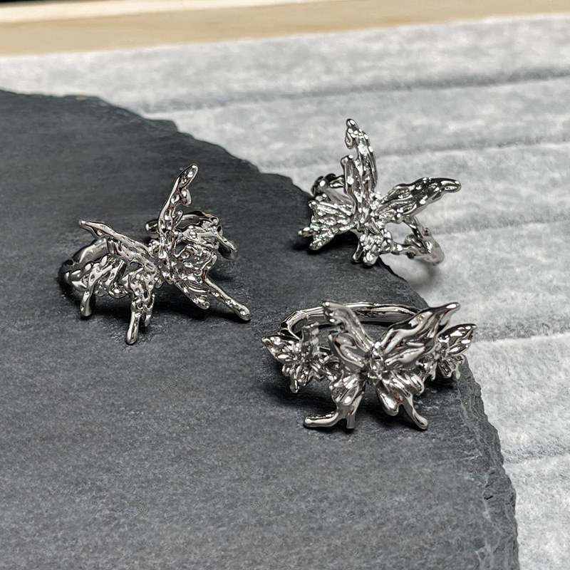 The new irregular texture plain ring butterfly opening ring is a unique design for women with a simple layering style and a fashionable index finger ring Specification drawing