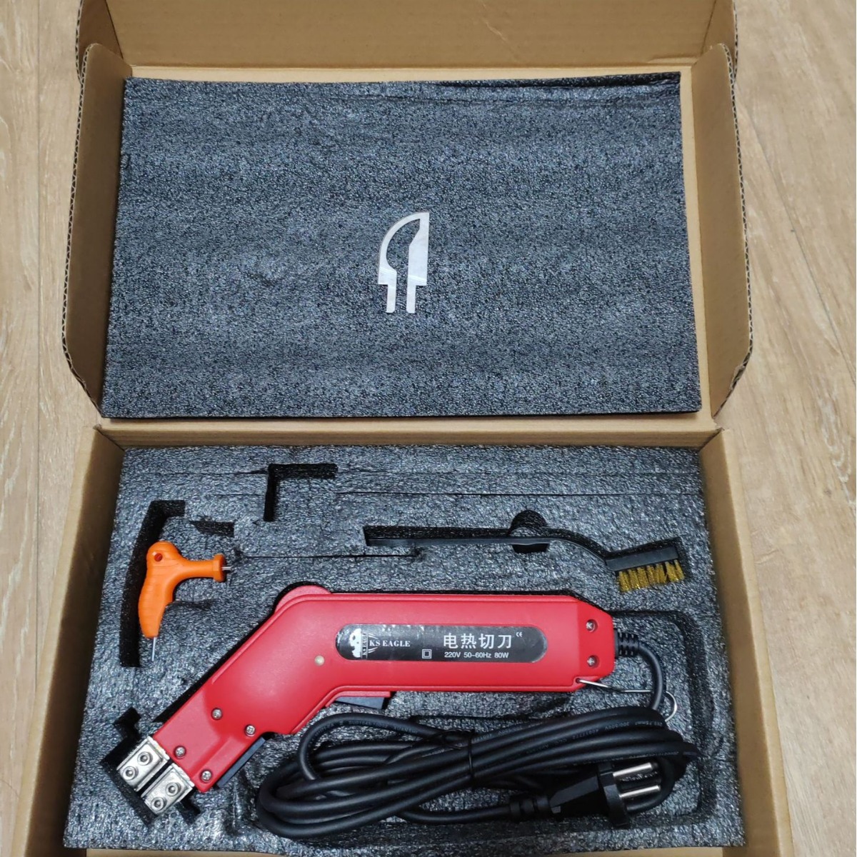 **** special electric heating knife link. The product defaults to European standard plug. If you need other plugs, please make a note or leave a message details Picture