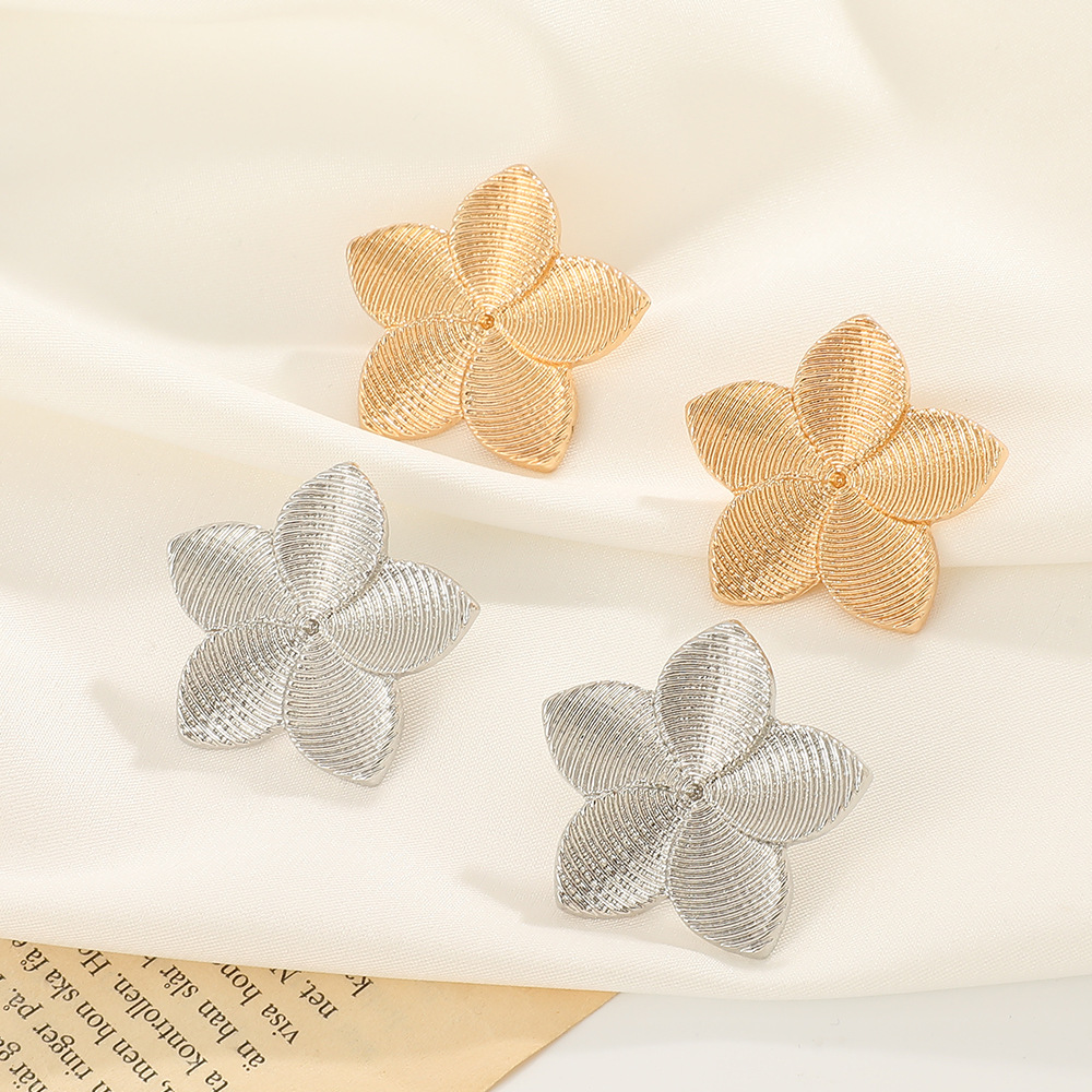 European and American ins simple flower earrings, Bohemian ethnic style five-petal stud earrings, creative and elegant earrings Specification drawing