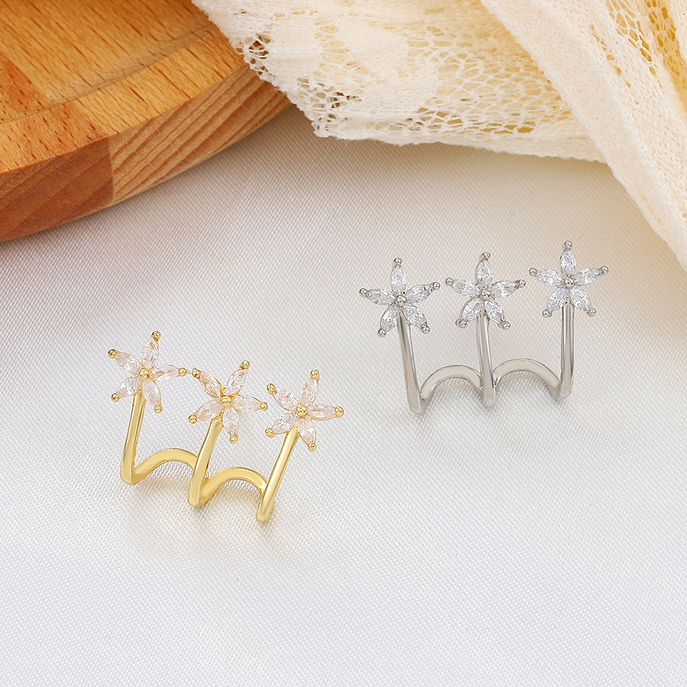 European and American ins Zircon flower stud earrings, fashionable and light luxury, single-row claw-shaped three small flower earrings, simple single earrings Application Scenario