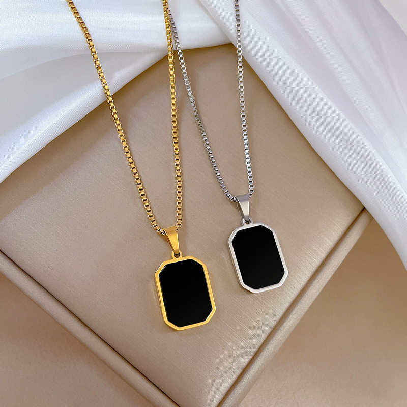 【 All-titanium Steel 】 Geometric square minimalist style, real gold necklace inside the furnace, female Instagram influencer collarbone chain Specification drawing