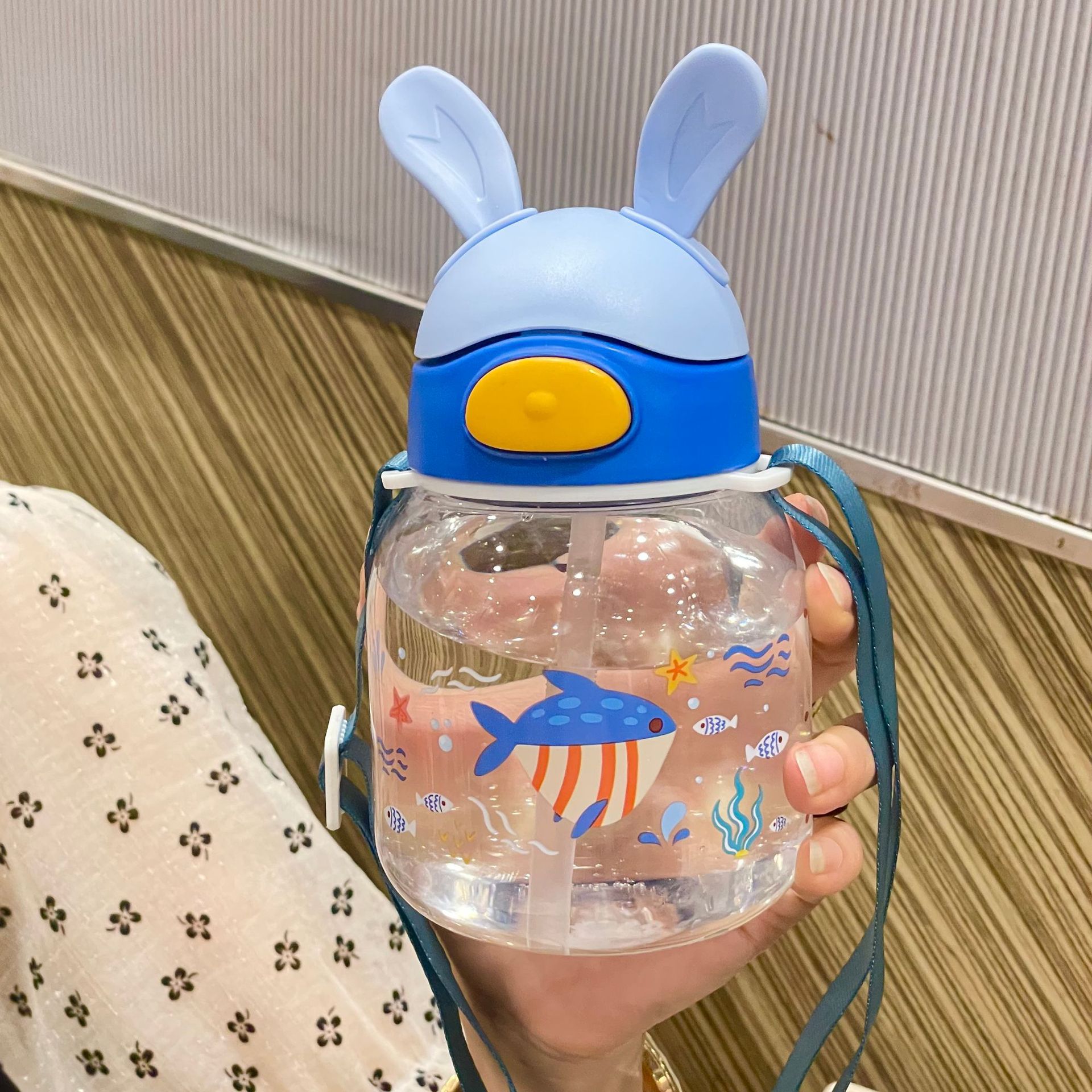 Children's straw cup, cute cartoon baby, kindergarten scale small water cup, special plastic water bottle for primary school students to go to school Specification drawing