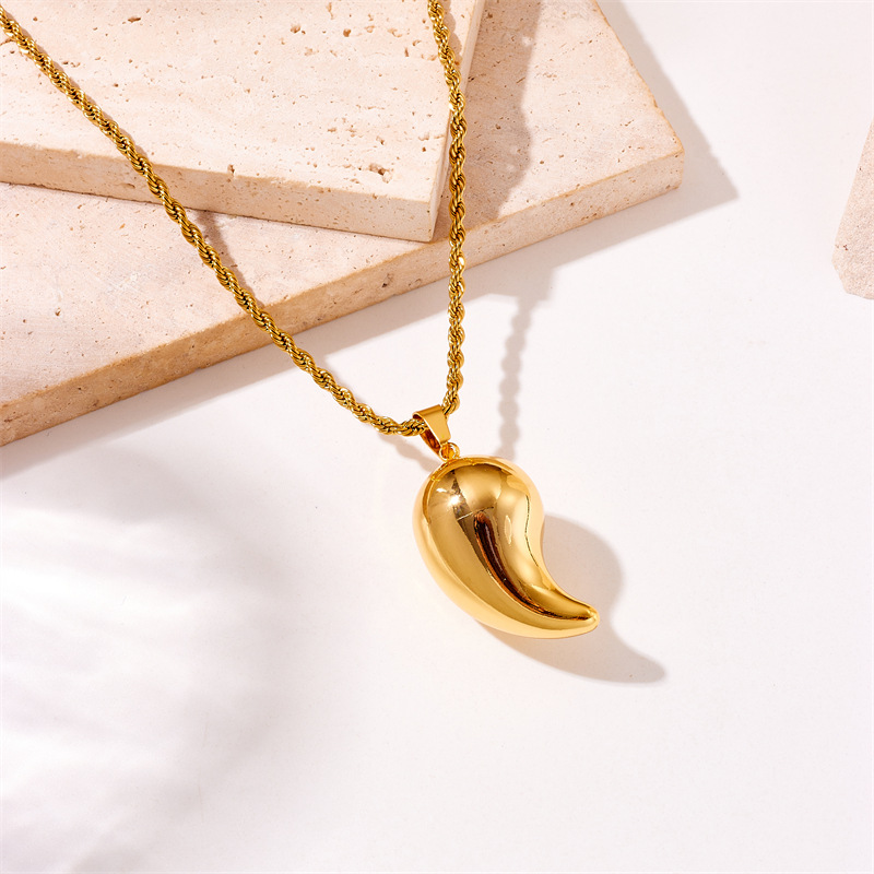 European and American fashionable and individual design retro punk metal titanium steel twist chain water drop pendant necklace Specification drawing