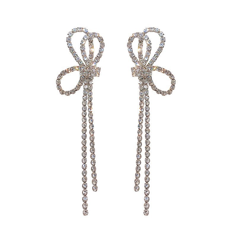 The new Korean-style bow tassel earrings exude a sense of light luxury and sophistication. They are versatile earrings and accessories with a cool and feminine touch Item Picture