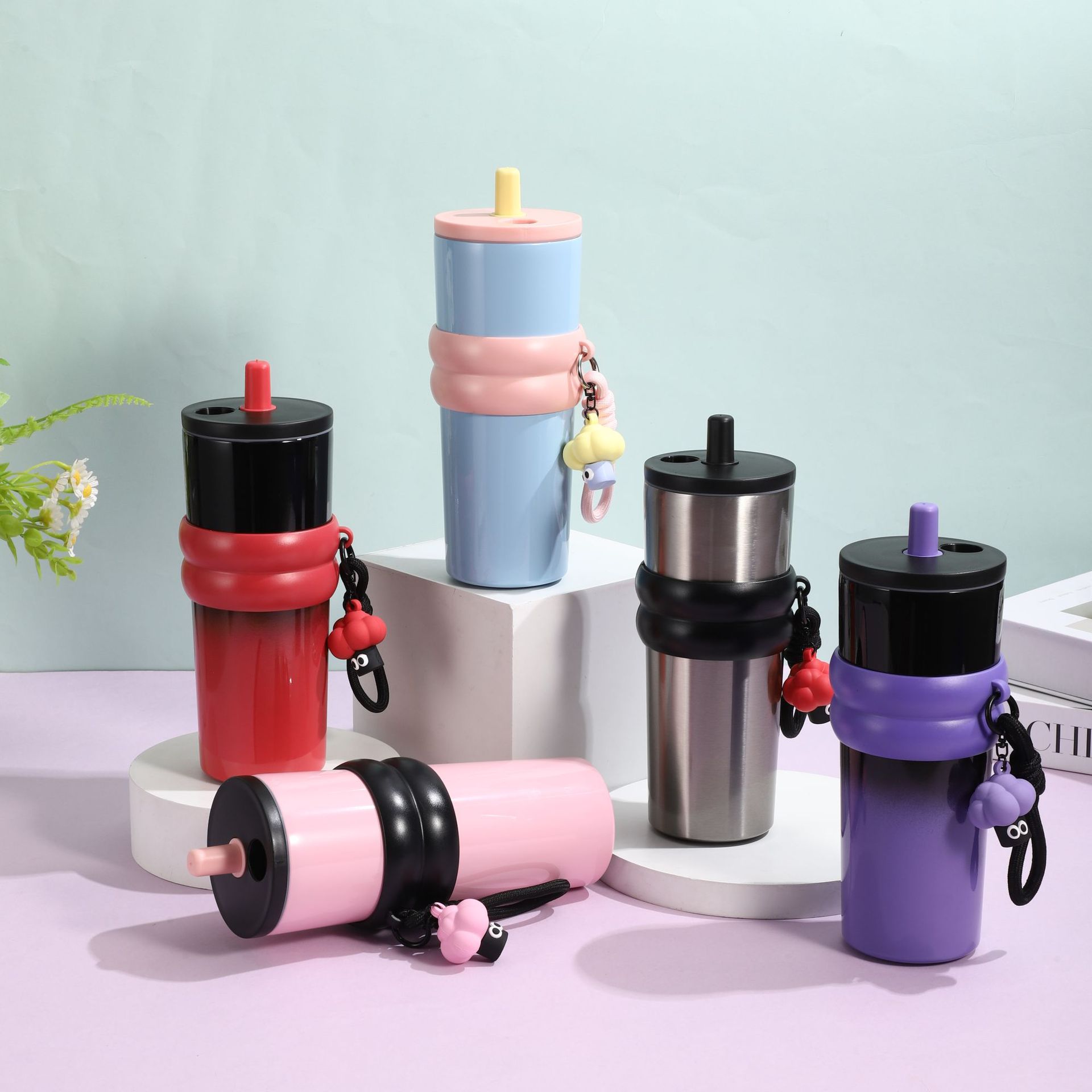 The Aurora Ice King Cup, with a high appearance level, is a large-capacity 316 stainless steel insulated cup that can be carried outdoors with a handle Application Scenario