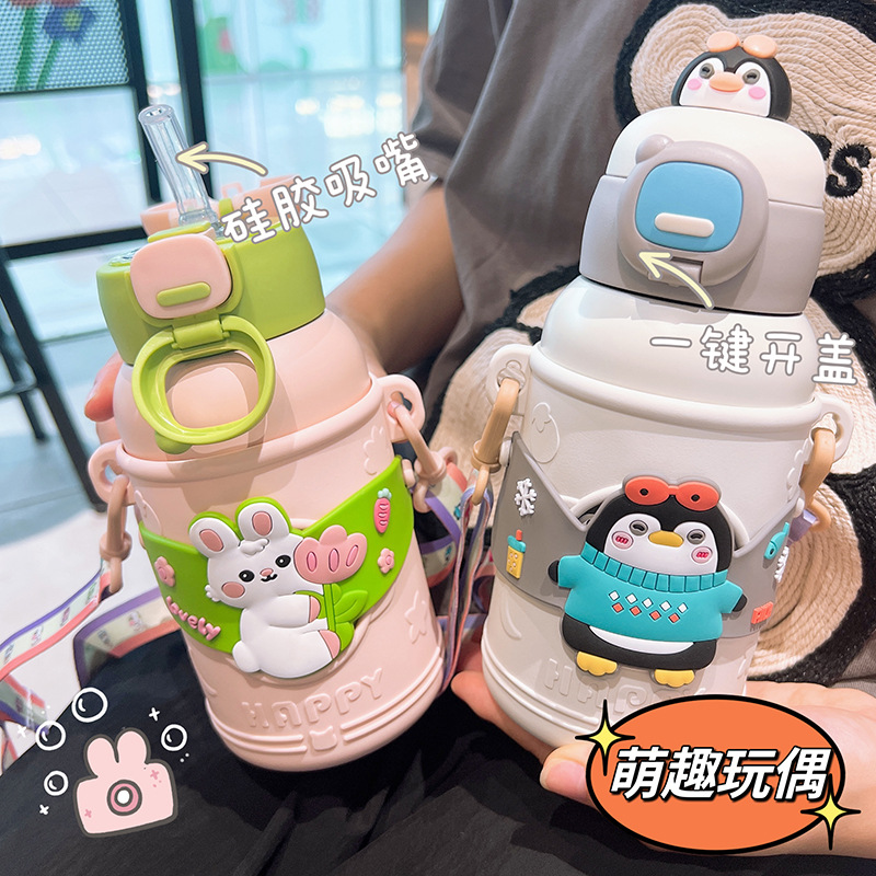 Children's straw thermos cups, men's and women's high appearance level water bottles, cartoon dolls, aluminum cans, water cups, portable, shockproof and temperature-measuring Application Scenario