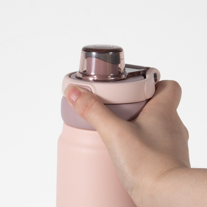 Wholesale of 316 stainless steel vacuum insulated cups, household portable straw water cups, outdoor large-capacity sports water bottles Application Scenario