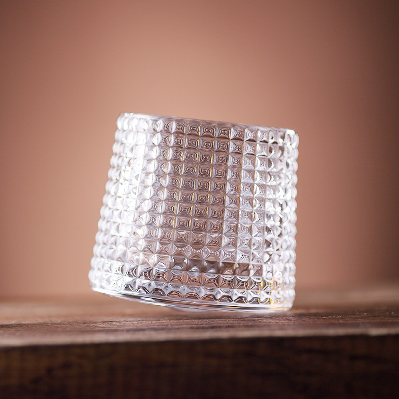Artisan craftsmanship rotating top cup, creative unbreakable figure glass, ins popular bark-patterned foreign wine glass, whisky glass Application Scenario