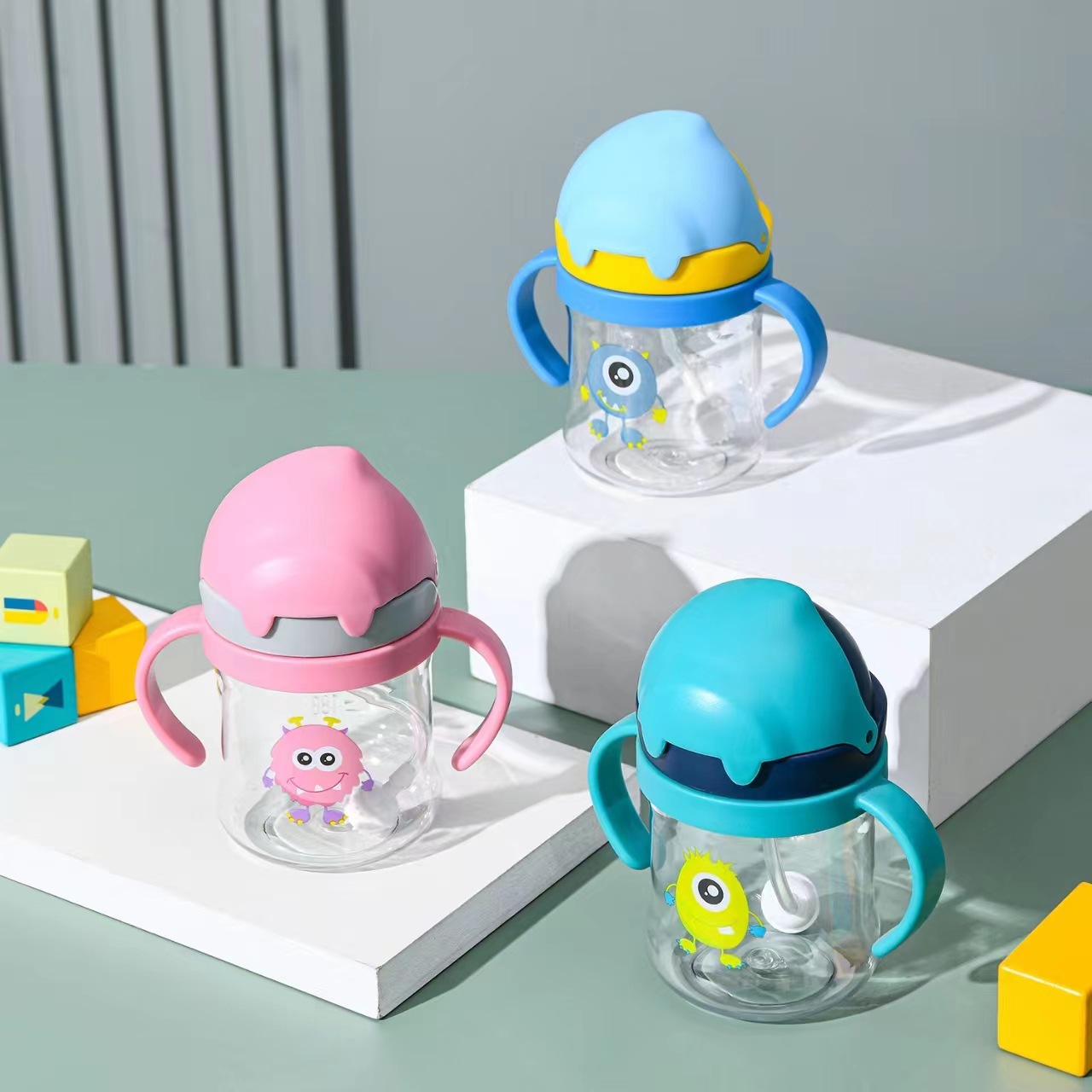New children's straw water cup with handle, 250ml baby straw cup, cute for kindergarten drinking, appearance level full figure