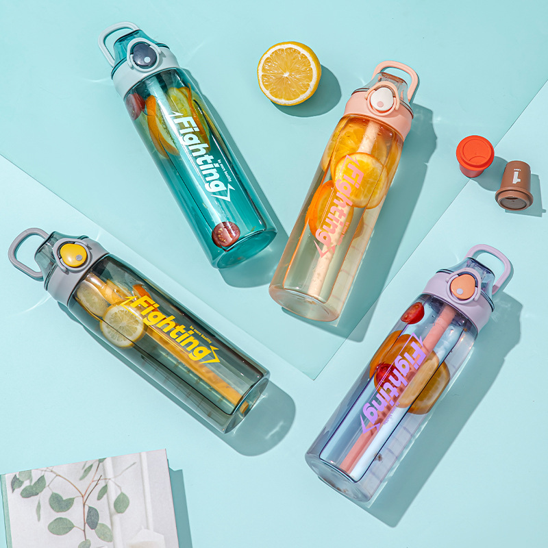 Wholesale of new summer large-capacity sports water cups, outdoor portable hand-held plastic cups, and student flip lid straw cups details Picture