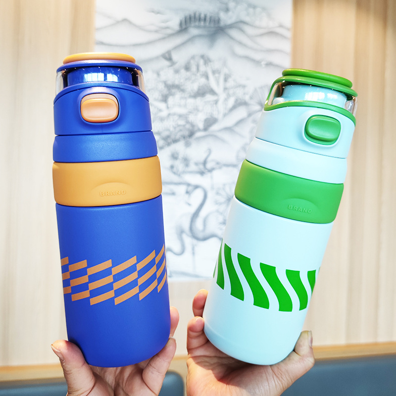New cross-border stainless steel vacuum insulated cup, outdoor portable hand-held cup, high appearance level, bouncing sports water bottle Application Scenario