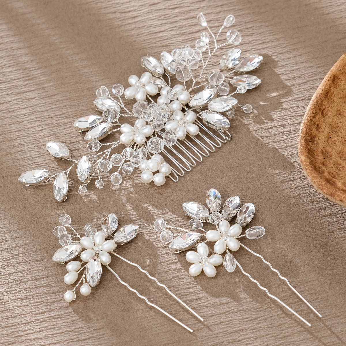 European and American wedding bride accessories, handcrafted comb set, versatile updo headwear, rhinestone, pearl, flower hairpins and combs details Picture