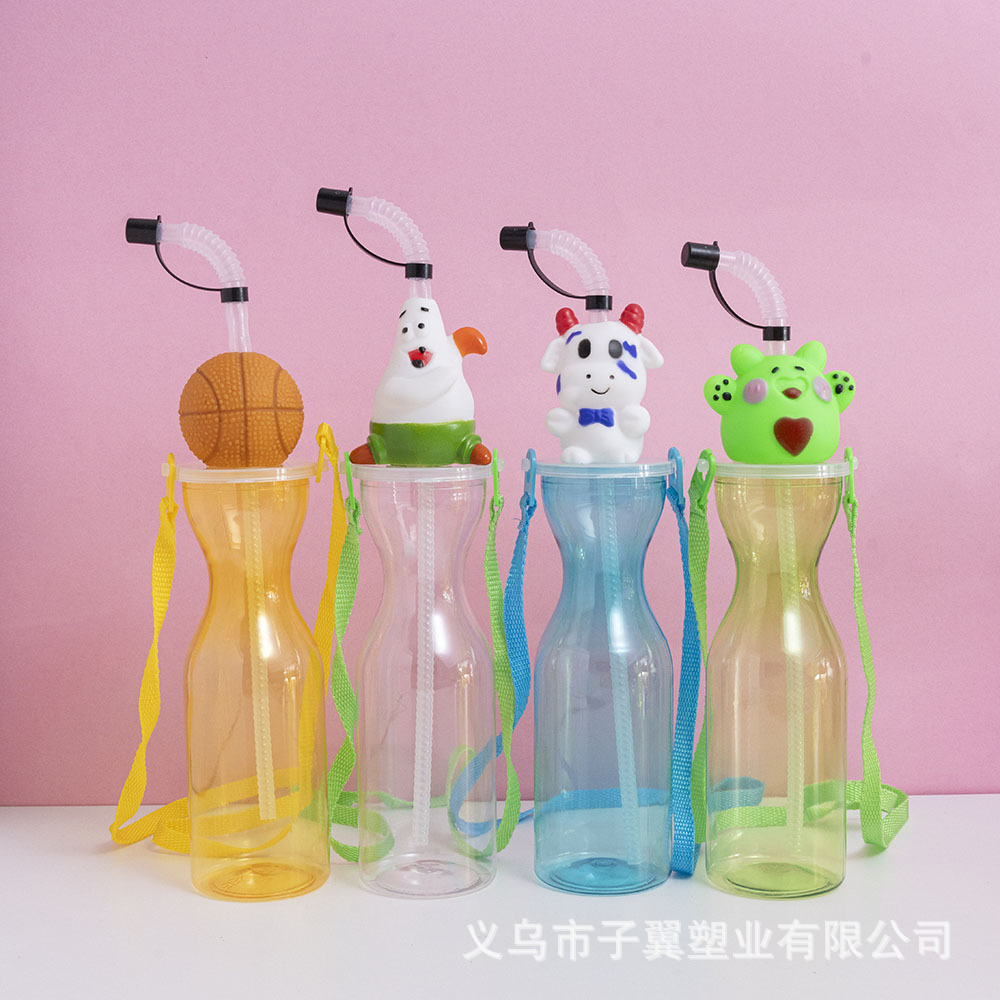 Factory direct supply cartoon animal straw cup 450ml water cup, popular milk tea and juice cup with lanyard and shoulder strap, portable full figure