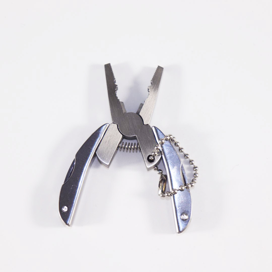 Wholesale of multi-functional tool pliers, MINI, multi-purpose folding pliers, scarab beetle and turtle pliers, outdoor products Application Scenario