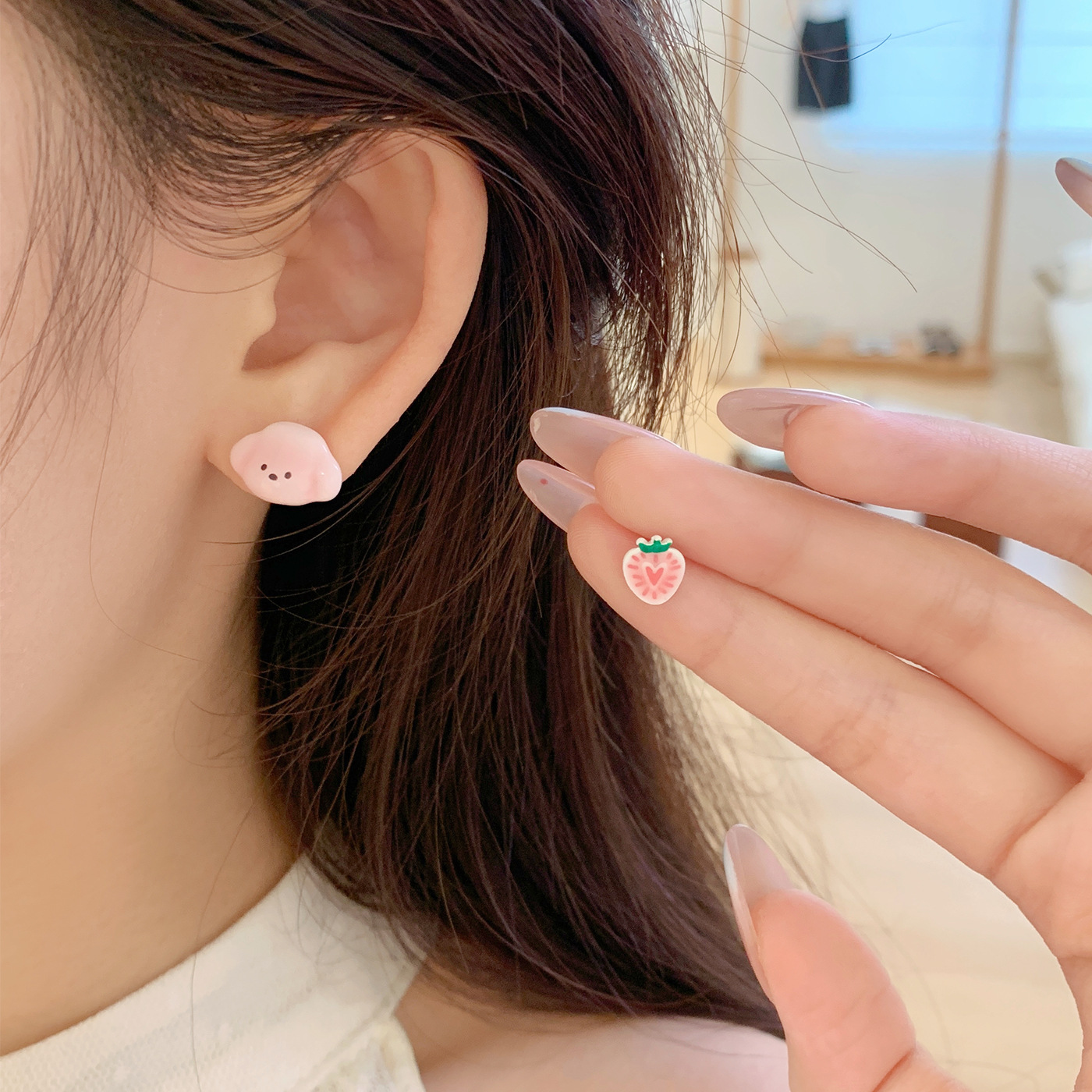Cute cartoon candy-colored jelly oil-dripping cat and dog earrings, silver needles for girls, delicate, fresh and sweet student earrings details Picture