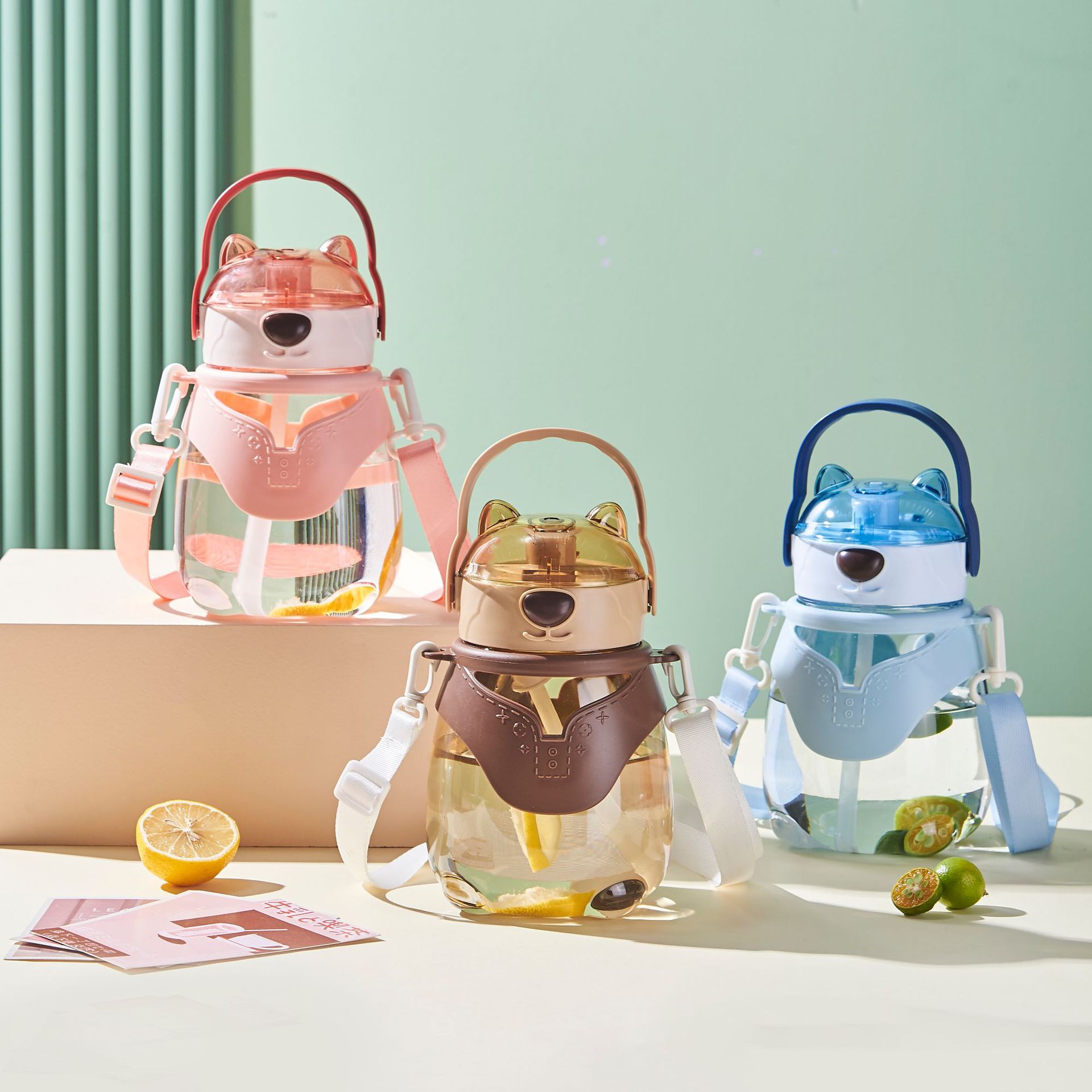 New internet-famous cute bear plastic water cup, large-capacity straw cup, children's outdoor water bottle, space cup, tonton cup full figure