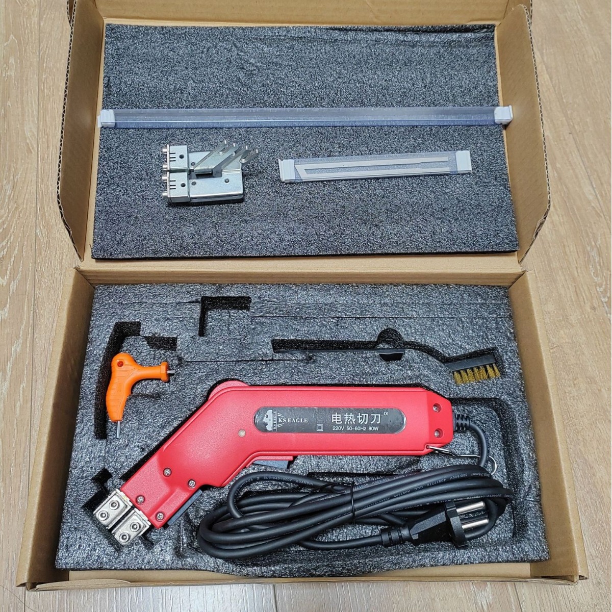 **** special electric heating knife link. The product defaults to European standard plug. If you need other plugs, please make a note or leave a message Specification drawing