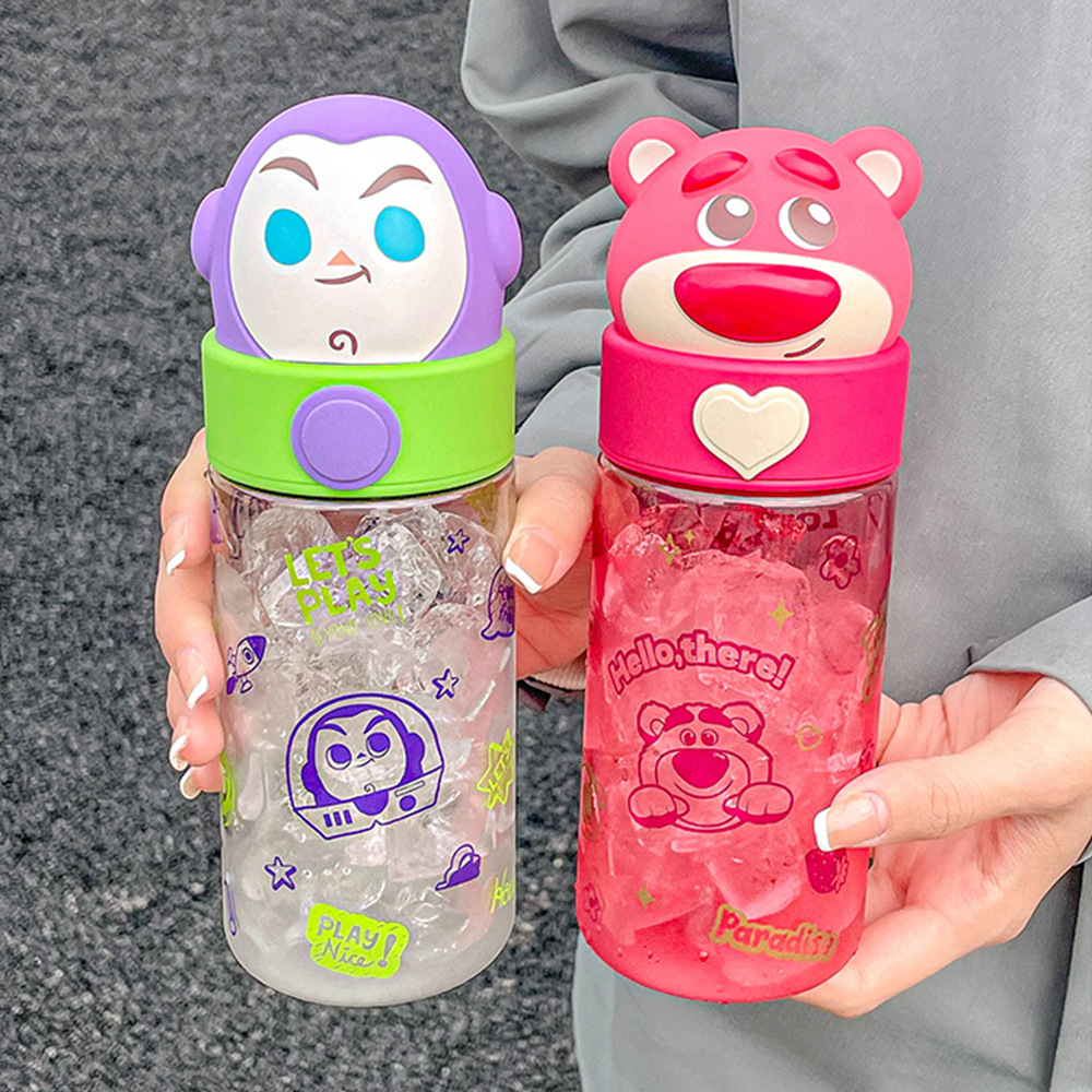 New plastic cup, Strawberry Bear genuine tritan children's water cup, portable direct drinking, anti-drop, special cup for school full figure