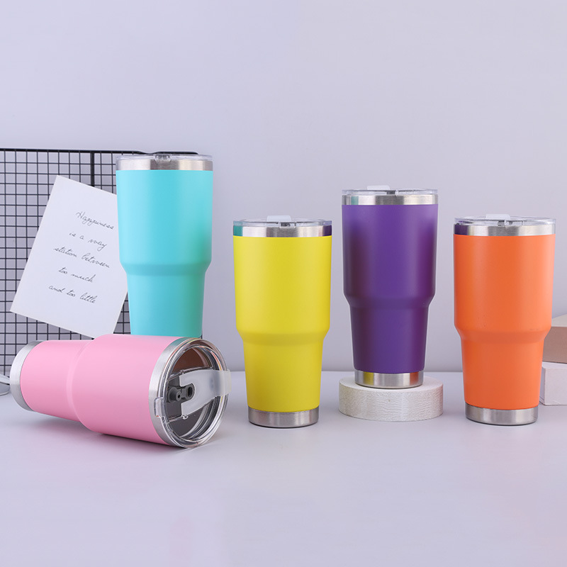 Foreign trade stainless steel 30oz car cup, vacuum insulated cup, creative portable outdoor car water cup, beer ice cup Application Scenario
