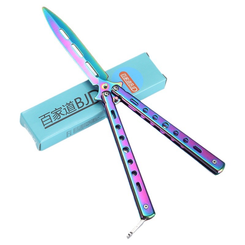 Butterfly Knife CSGO practice swinging hand game knife model folding comb Yangjiang Xiaodao Outdoor Factory wholesale uncut blade Application Scenario