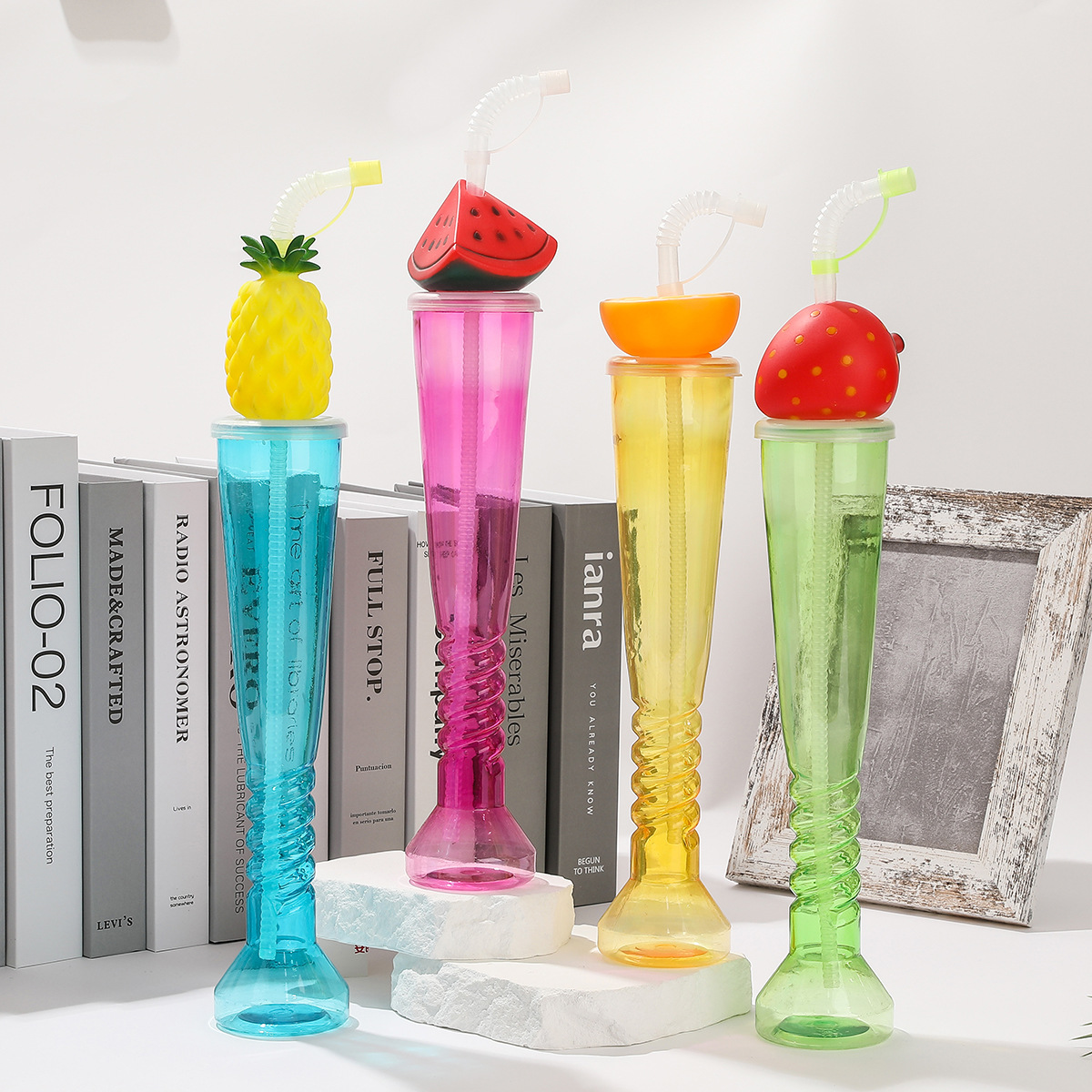 Cross-border new creative PET straw cup, cartoon cup, coconut tree torch, fruit cup, festival event gifts, new gifts Specification drawing