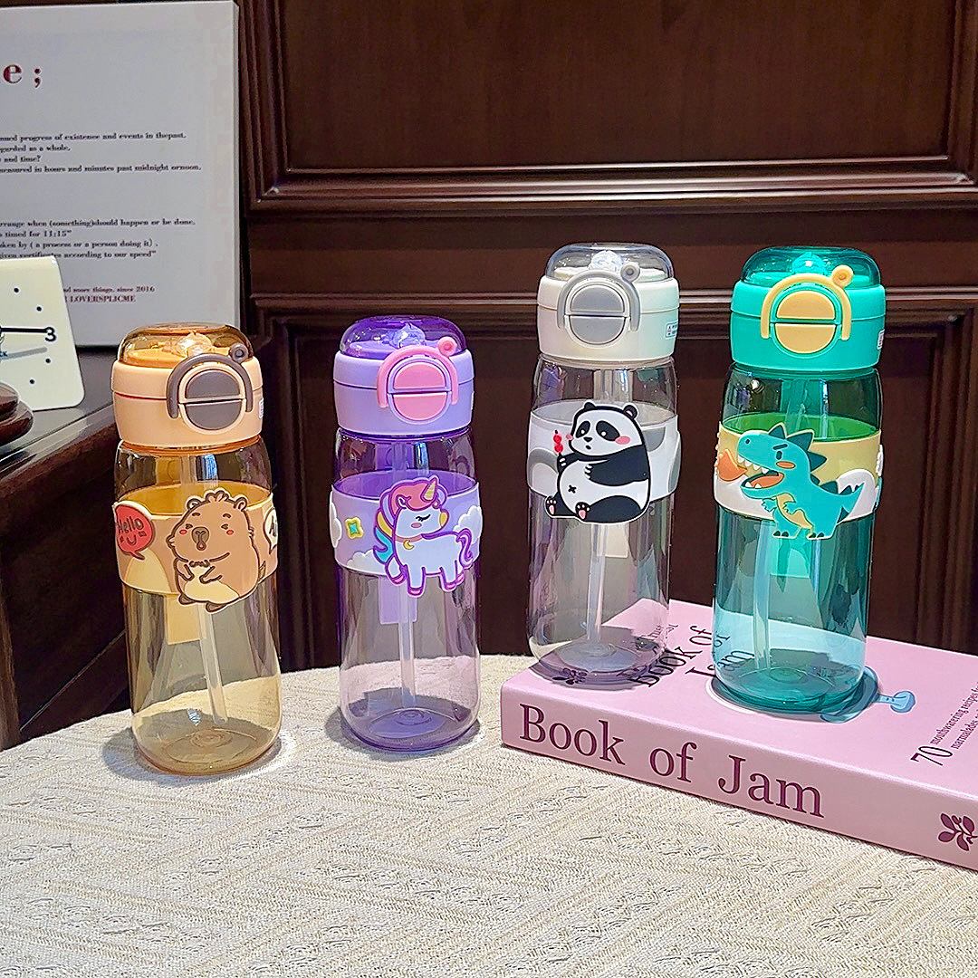 The new cartoon double-drinking straw cup is portable, leak-proof, and has a high appearance level. It is a plastic cup that is shockproof and a student Capibara water cup details Picture