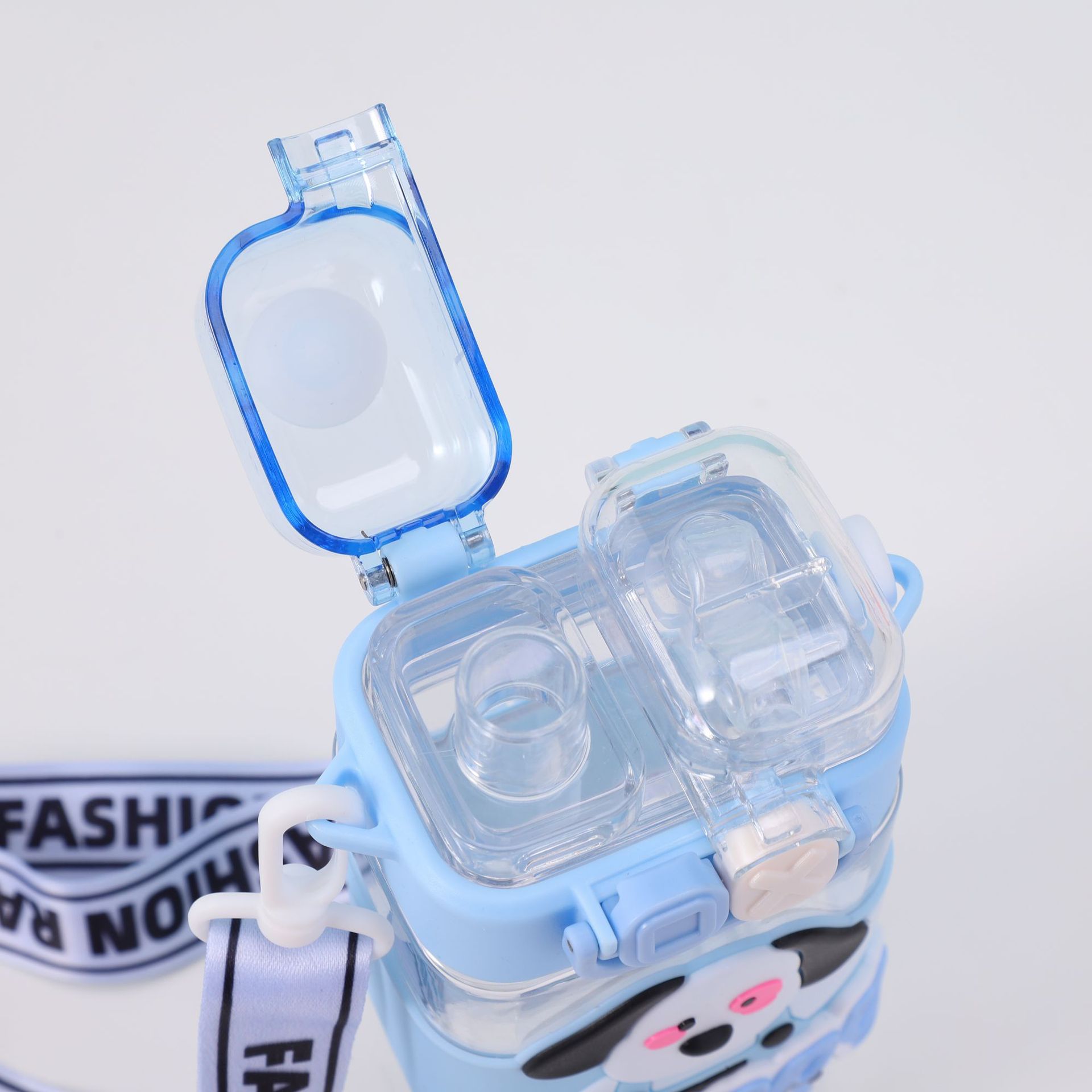 Summer new children's cartoon double-drinking cup, square water cup, high appearance level, portable anti-drop straw cup for boys and girls Application Scenario