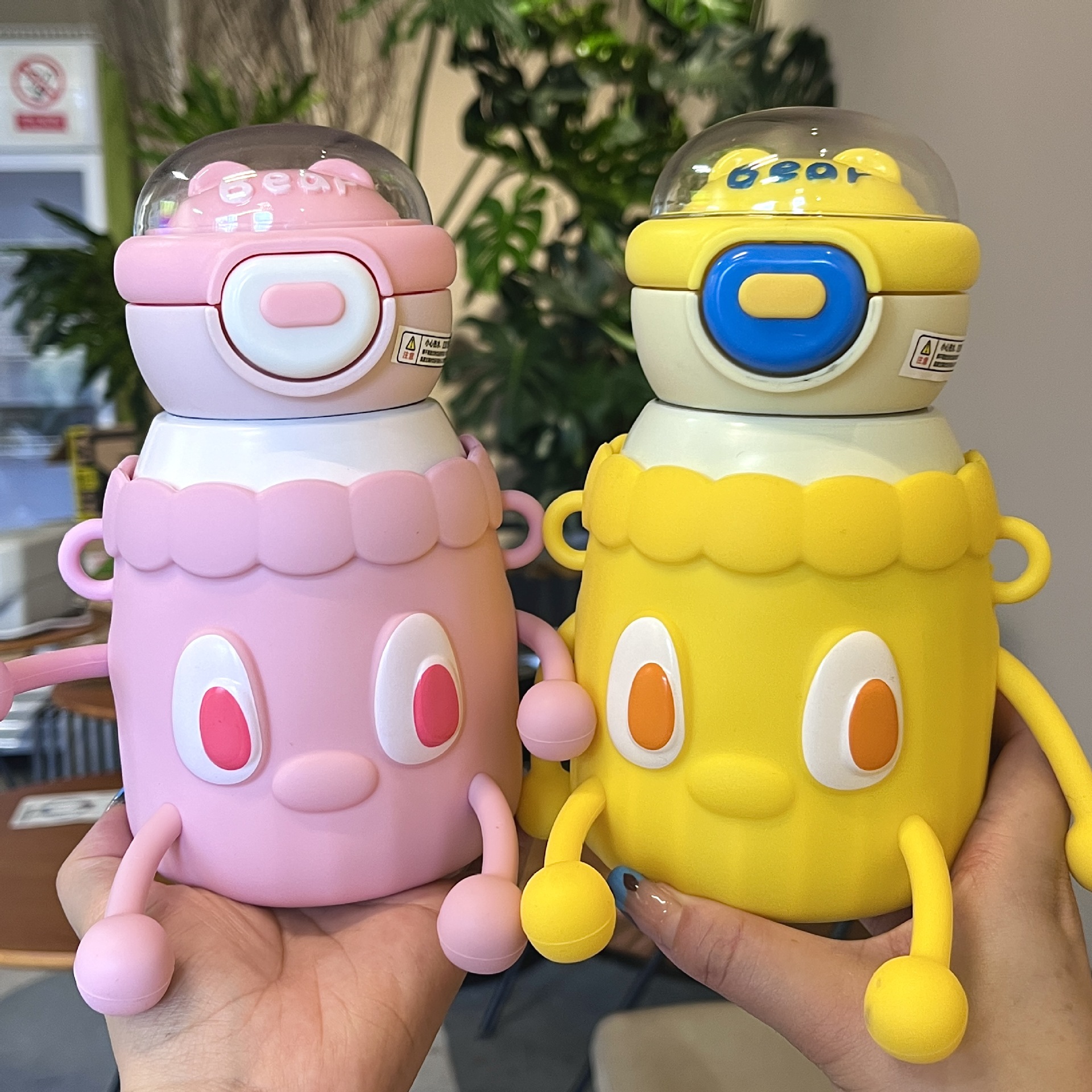 316 stainless steel insulated cups for boys and girls, portable cartoon water bottles, children's straw water cups, lightweight details Picture
