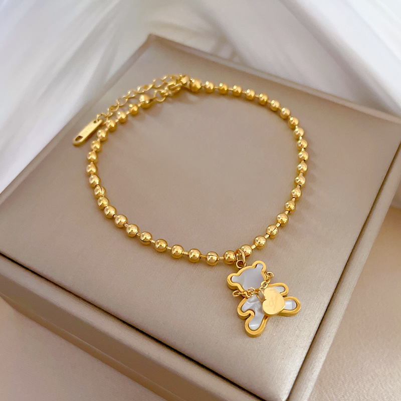 【 All-titanium Steel 】 Elegant heart-shaped little bear Mother-of-pearl lucky minimalist chain bracelet Female Internet celebrity retro best friend Application Scenario
