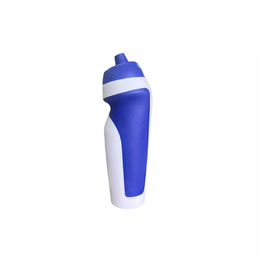 European and American cross-border extrusion cycling water bottle, sports water bottle, outdoor running PE plastic spout, creative internet-famous water cup Application Scenario