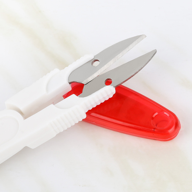 Mini U-shaped, multi-functional yarn cutting and trimming scissors, portable household tailor scissors, clothing thread ends cutting Specification drawing